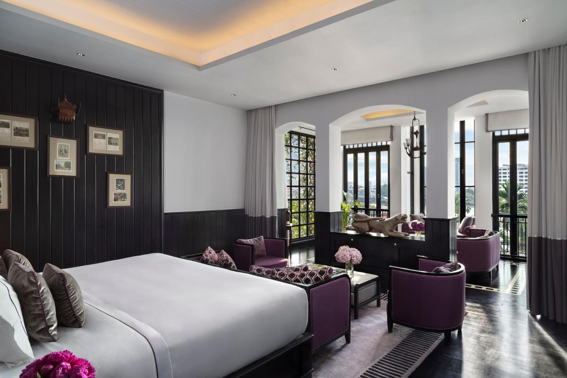 Premier River View Suite