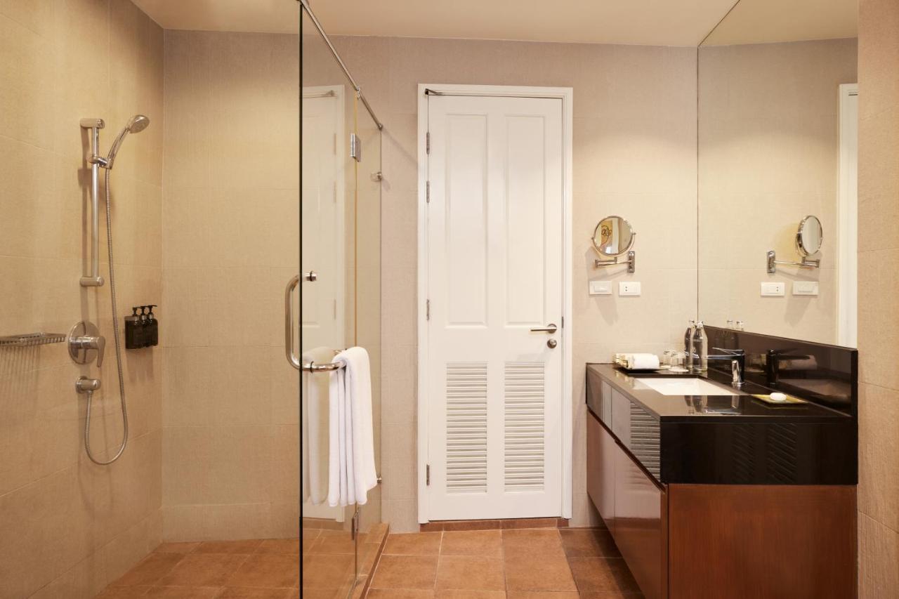 One-Bedroom Superior Suite King - Club Benefits Included