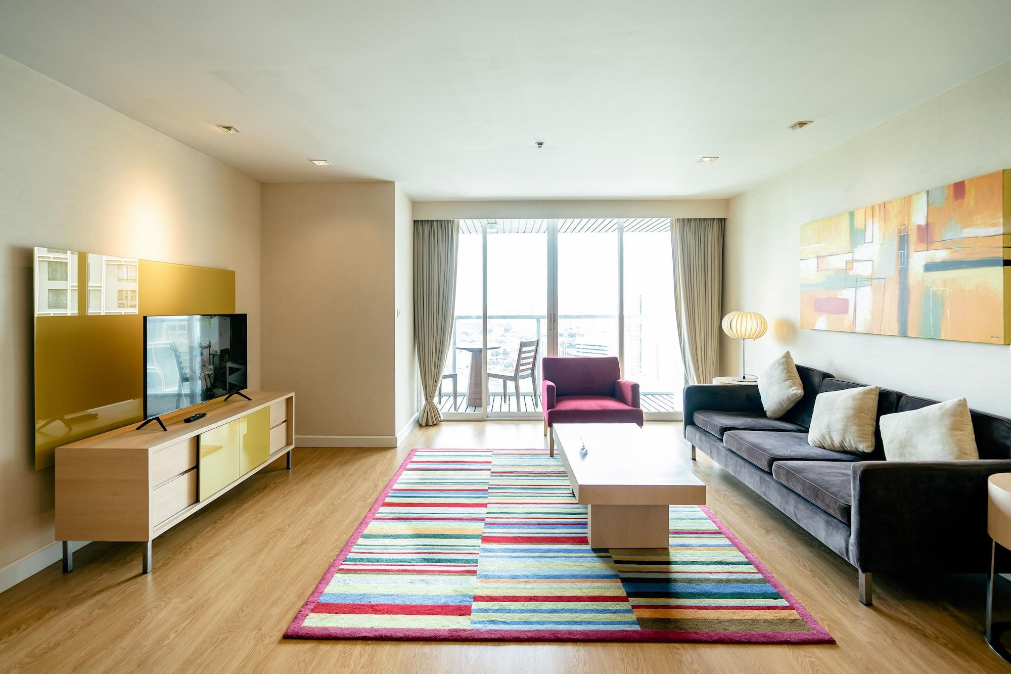Premier Two-Bedroom Apartment,1433149984:JPEG