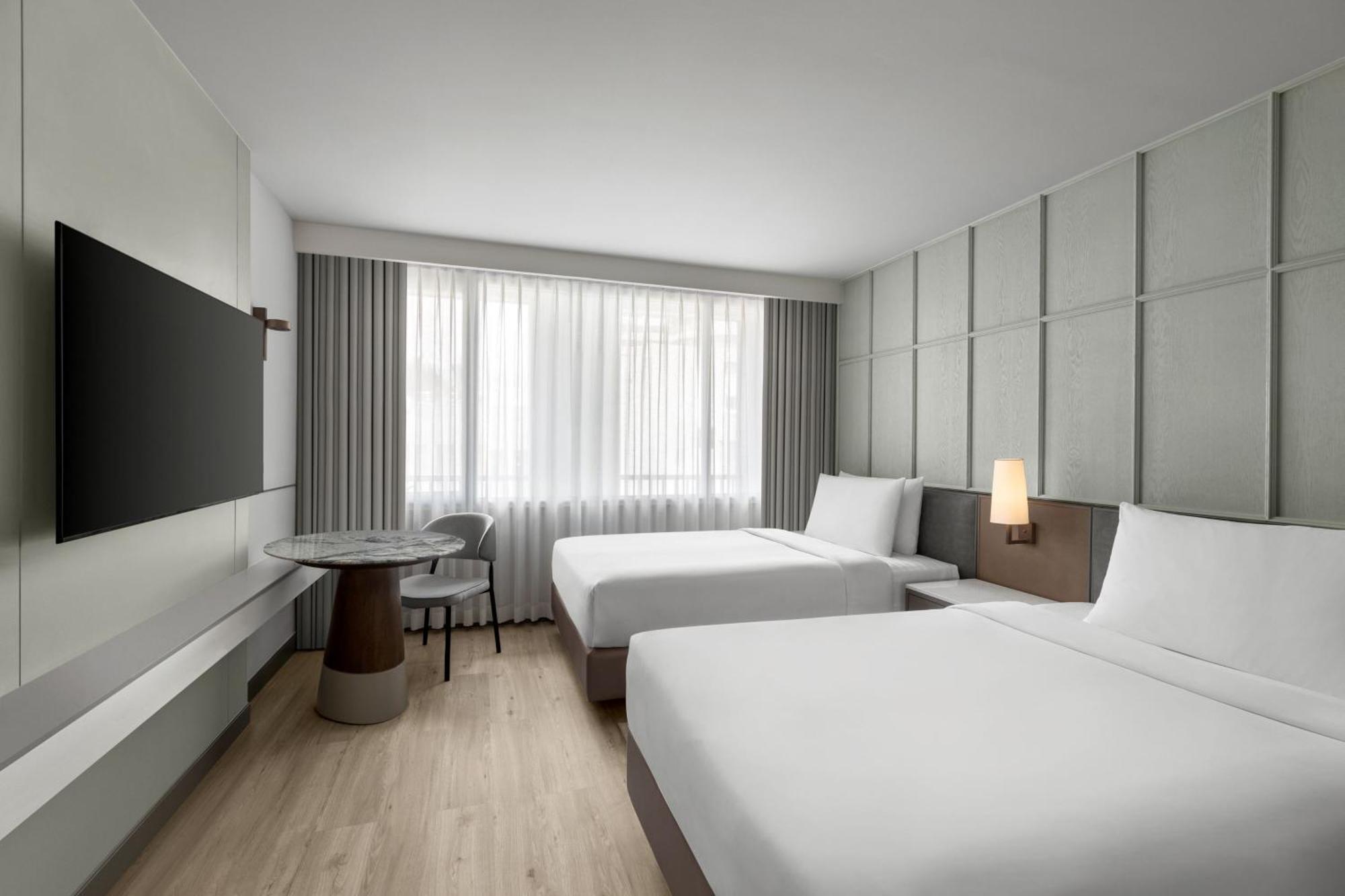 Deluxe Double Room with City View