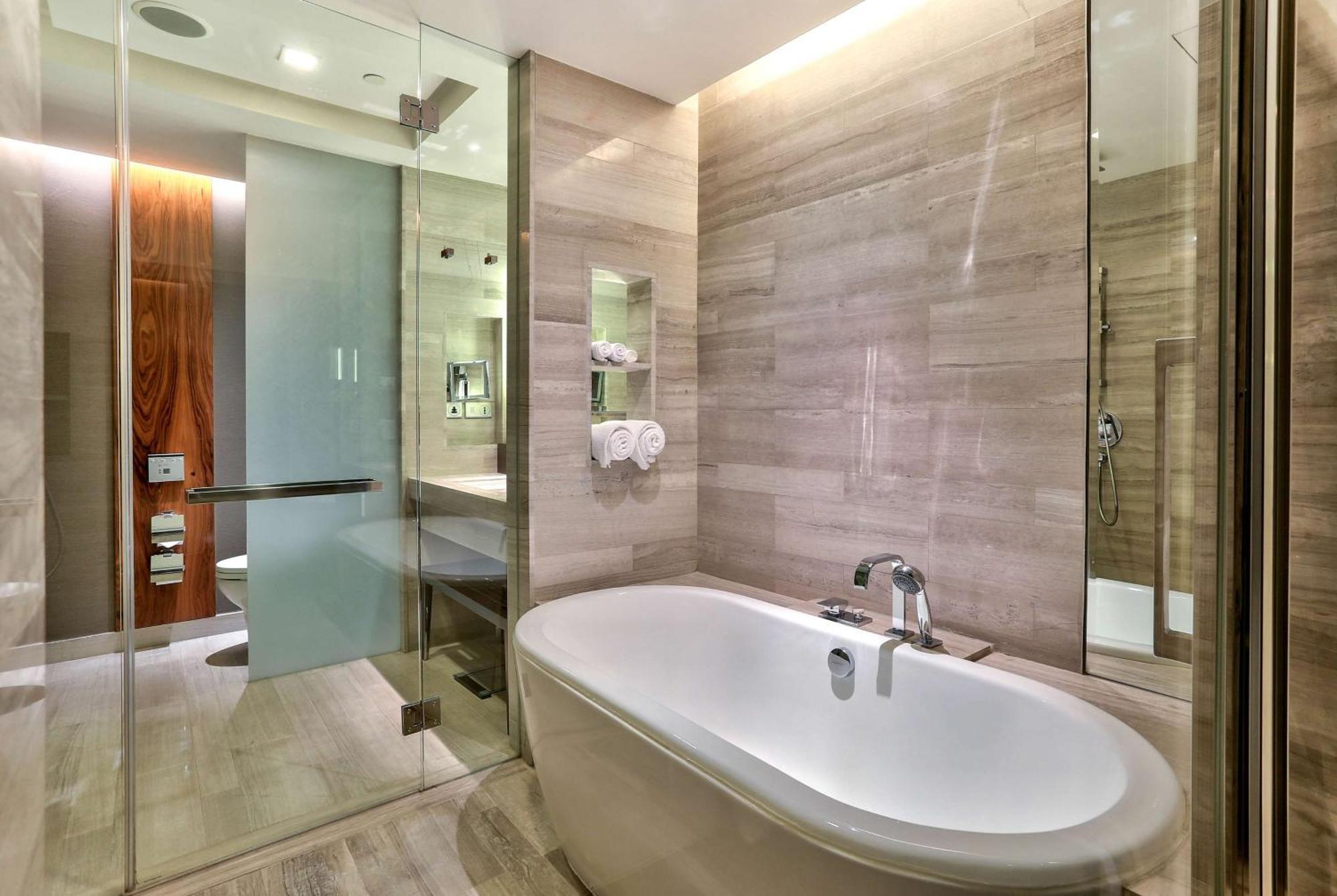 Executive King Room
