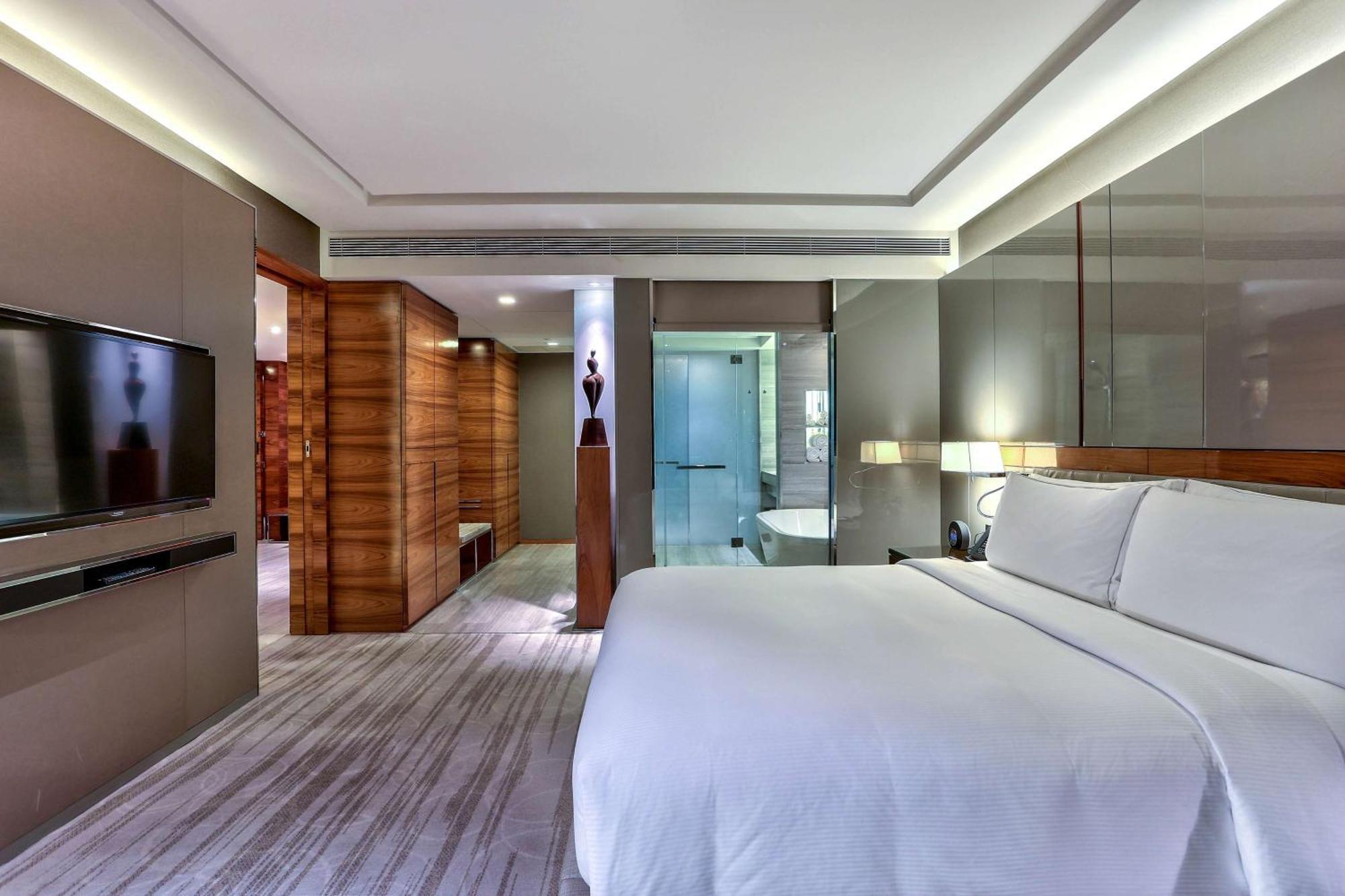 Executive King Suite