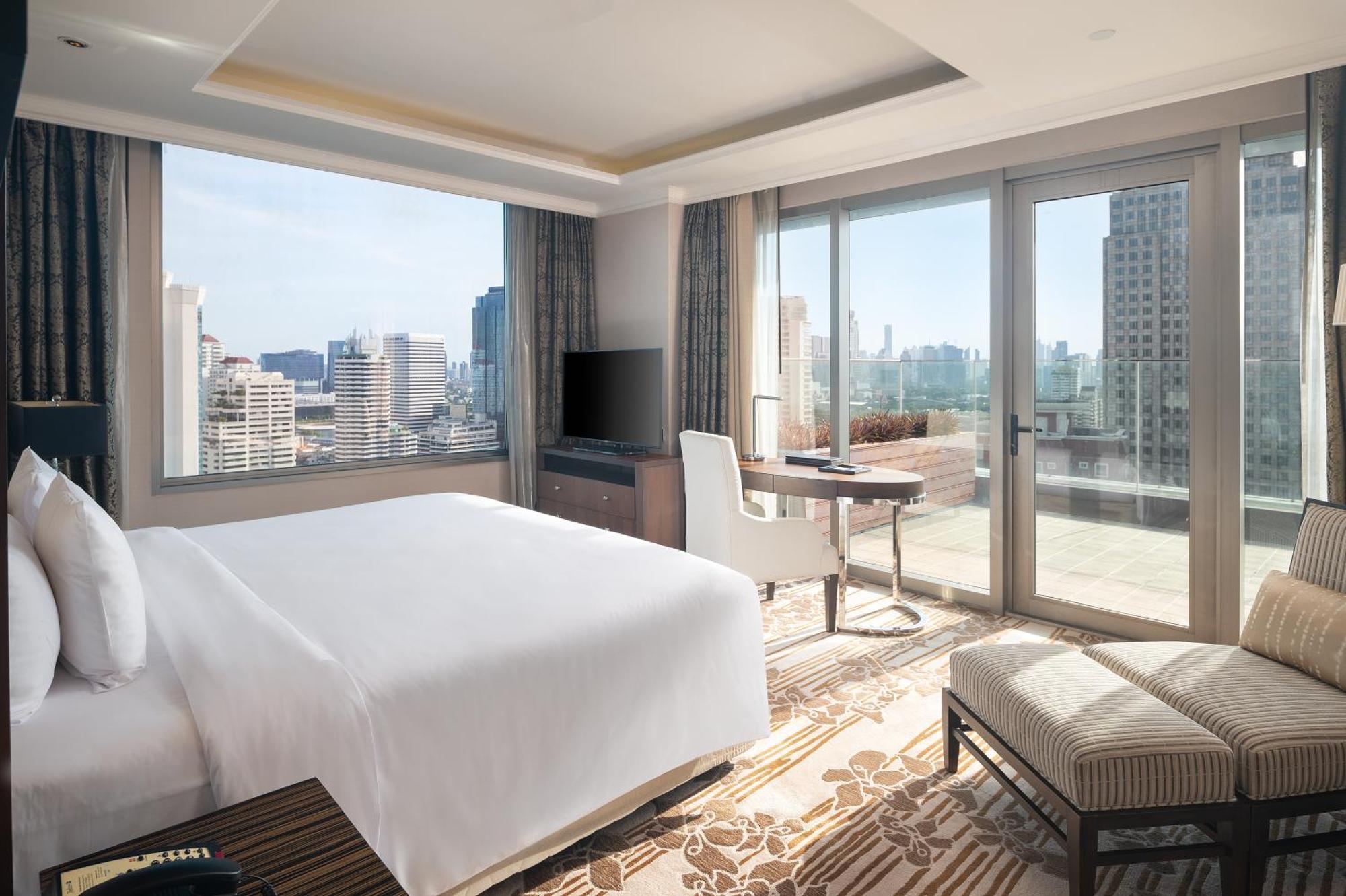 Presidential Suite Lounge Access