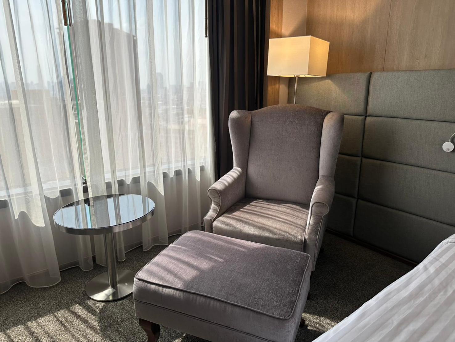 Deluxe Room Two Twin Beds City View