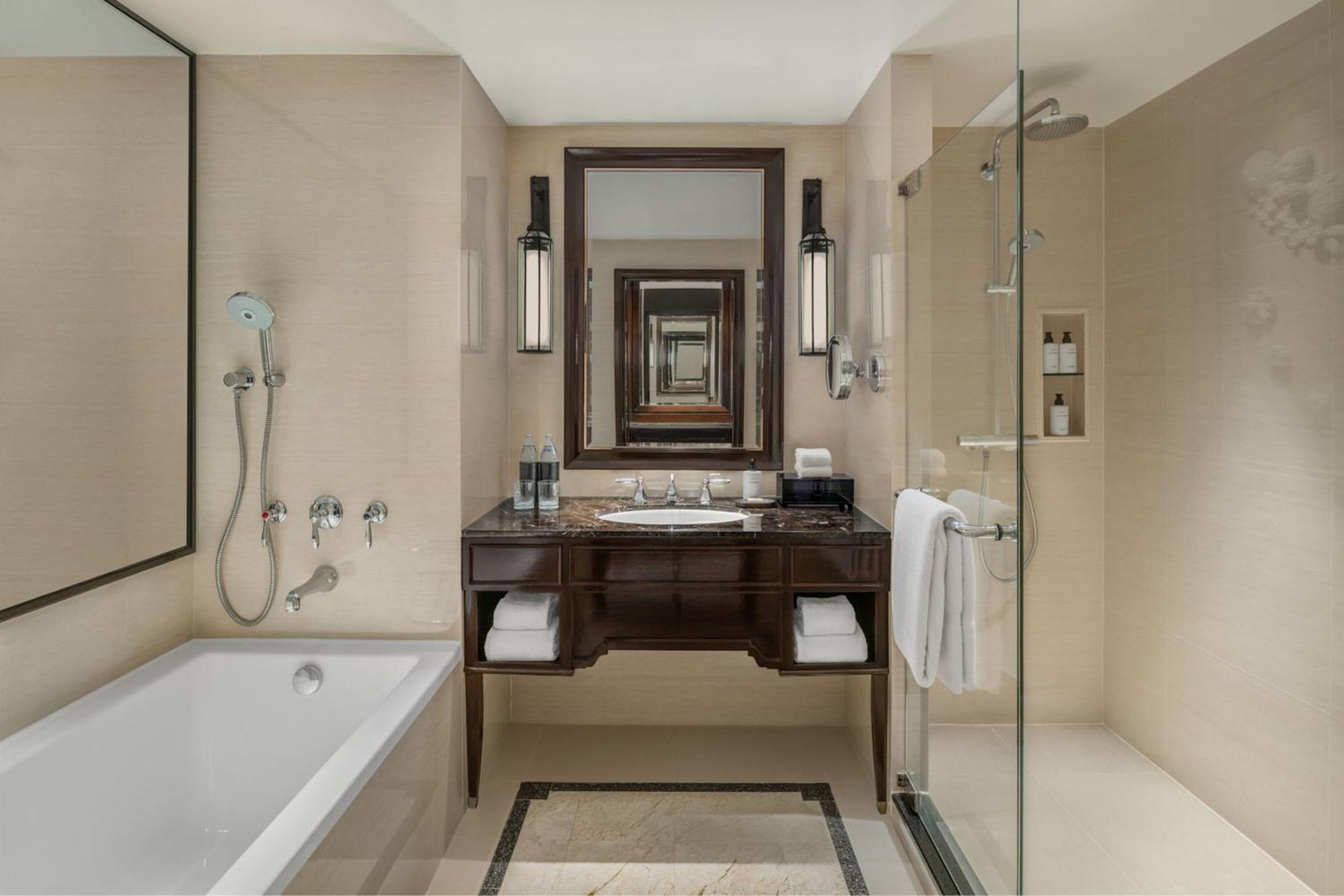 Athenee, Guest room, 2 Double, City view