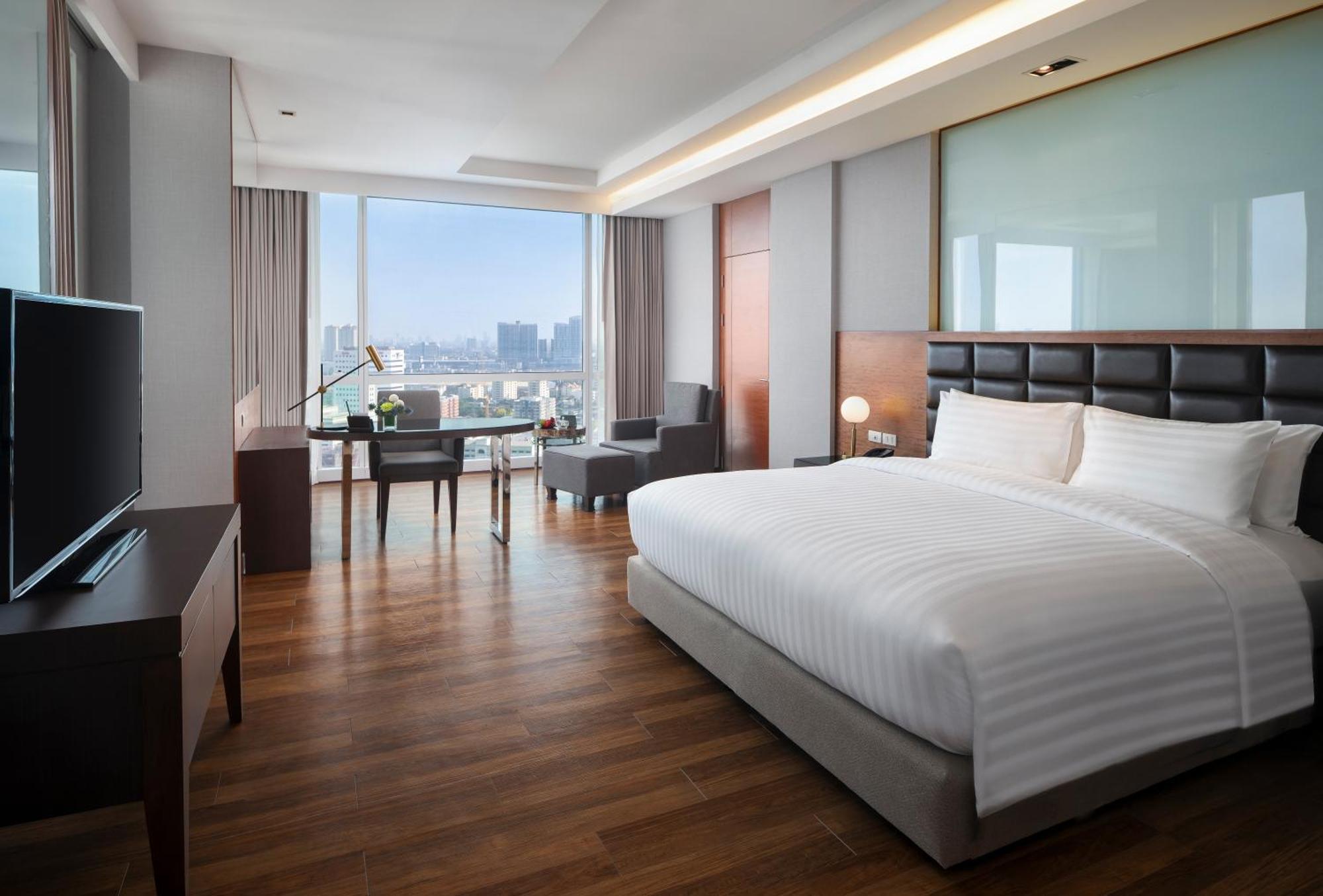 Deluxe Double or Twin Room