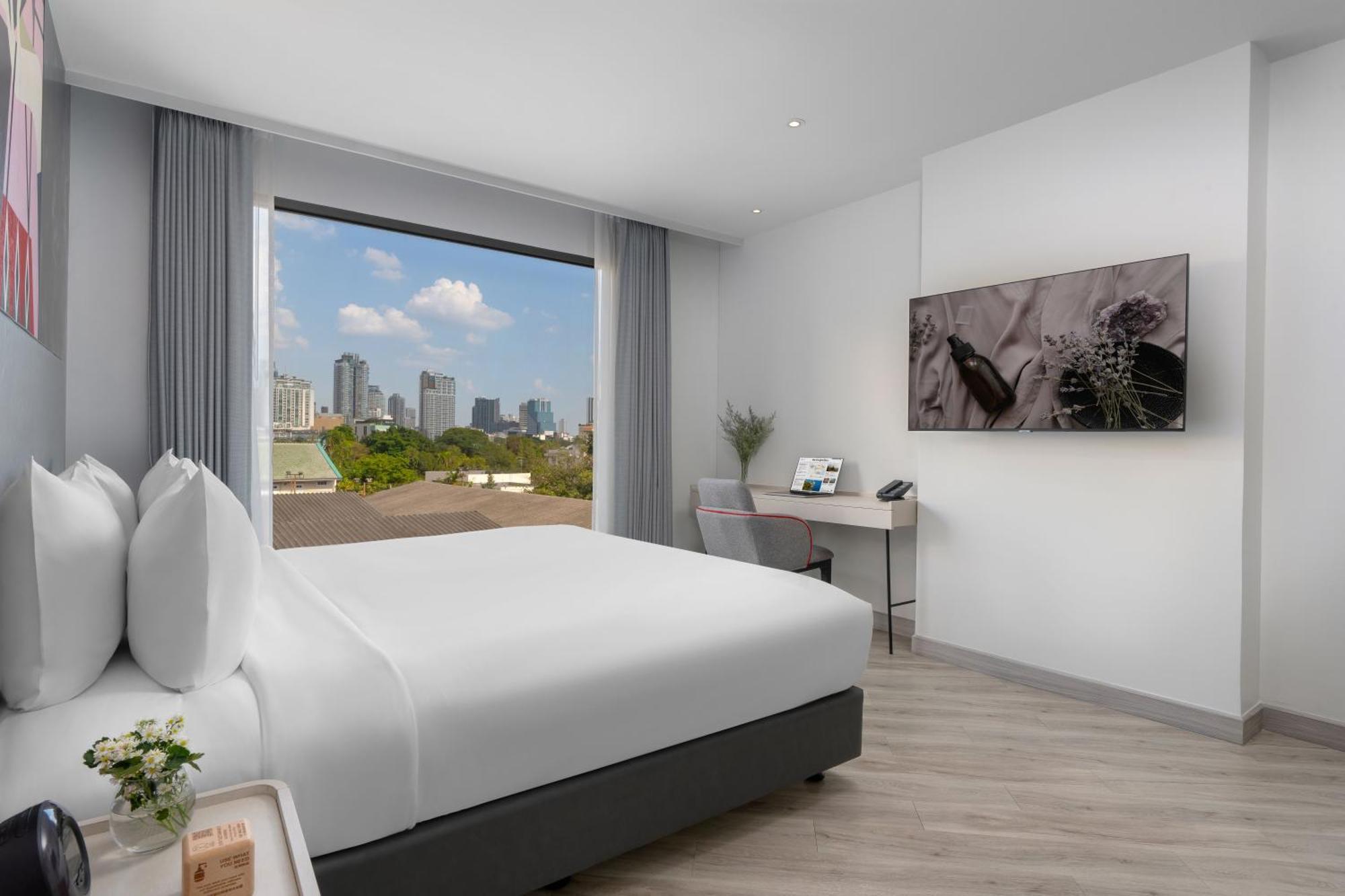 Studio Deluxe Room