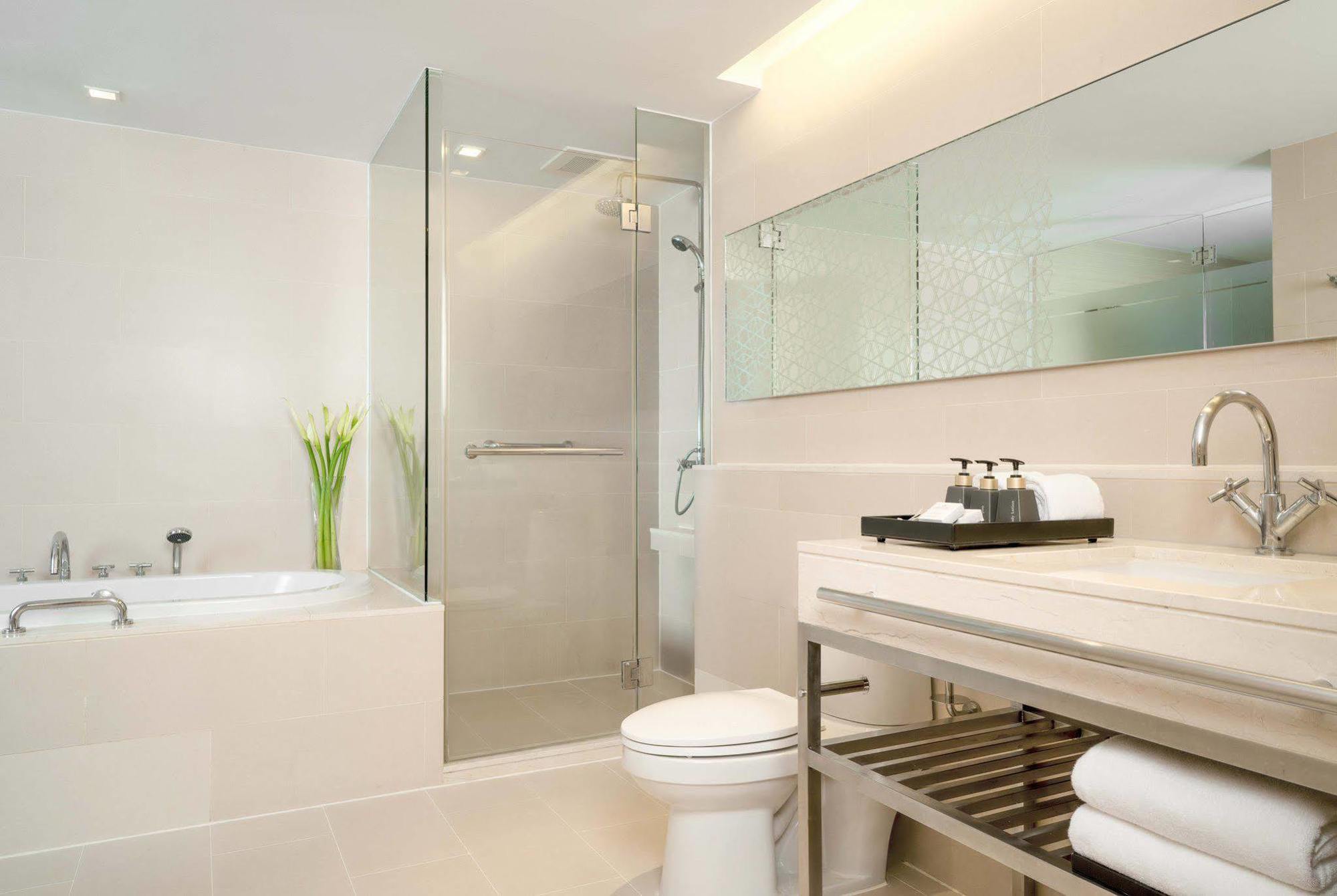 Skyline One Bedroom Suite With King Bed