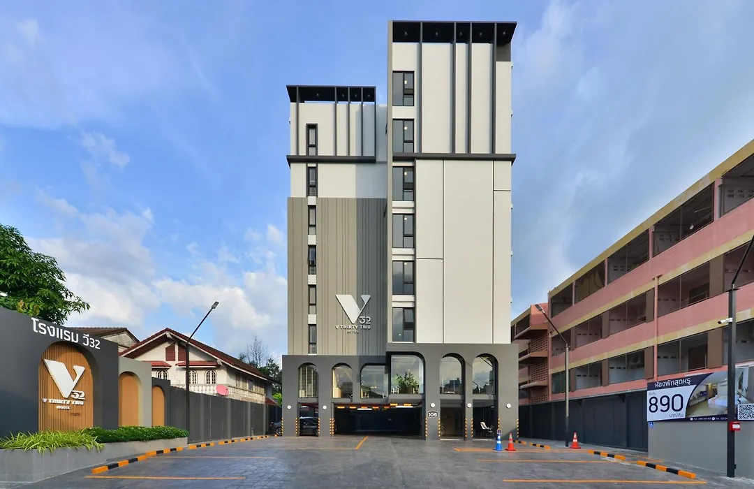 V32 Hotel-1