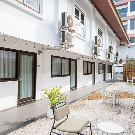 The President Hotel At Chokchai 4-3