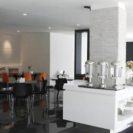 Lee Nova Hotel-3