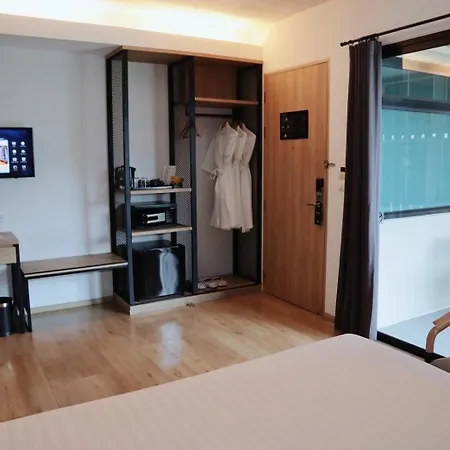 Mii Hotel Srinakarin - Sukhumvit-2