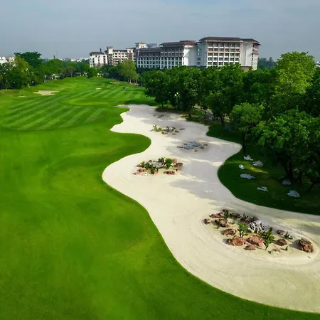 Hilton Bangkok Suvarnabhumi Golf Resort & Spa-2