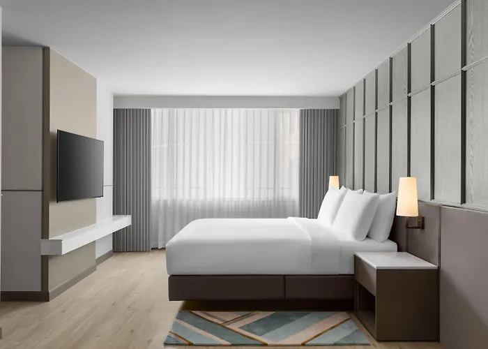 Courtyard By Marriott Bangkok Sukhumvit 20 Hotel